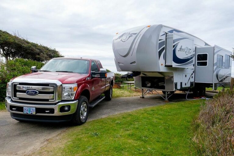 5th Wheel Trucks For Rent